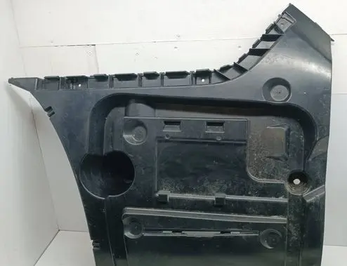 Rear bumper mounting bracket