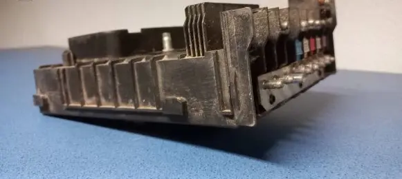 Volkswagen Caddy Fuse module 017181301