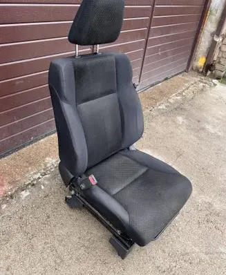 Honda CR-V Front driver seat 