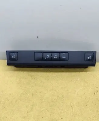 Mercedes-Benz E W212 Seat heating switch A2128209710 33913101 0837000830