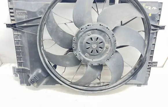 Mercedes-Benz C W203 Electric radiator cooling fan A2035001693