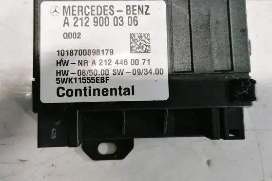 Mercedes-Benz C W204 Fuel injection pump control unit/module A2129000306 5WK11555EBF A2124460071