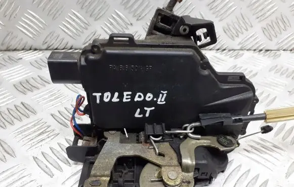 Seat Toledo II (1M) Rear door lock