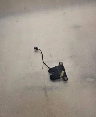 Loading door lock