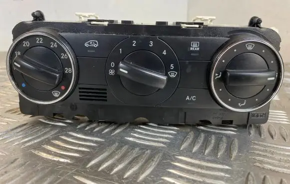 Mercedes-Benz A W169 Climate control unit