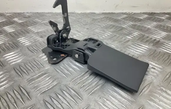 Audi Q3 8U Engine bonnet/hood lock/latch loop/hook 8U0823480A