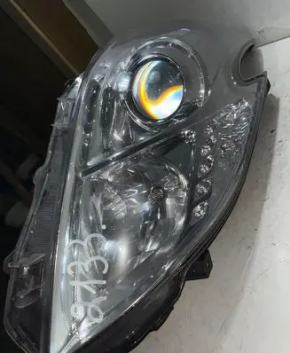 Toyota Prius (XW30) Headlight/headlamp