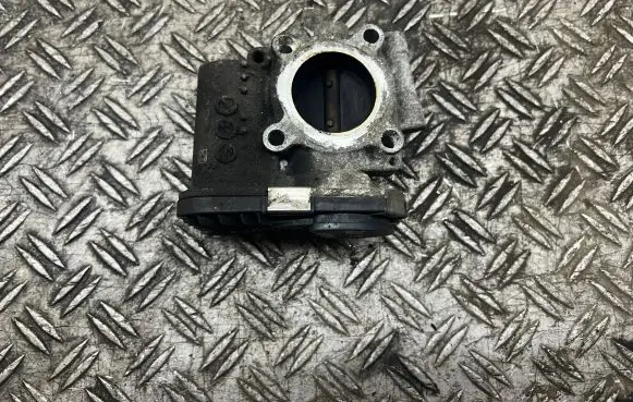 Opel Corsa D Electric throttle body valve 55562270