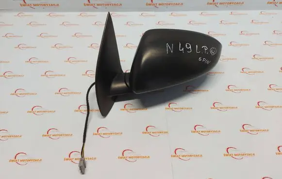 Nissan Qashqai Front door electric wing mirror 