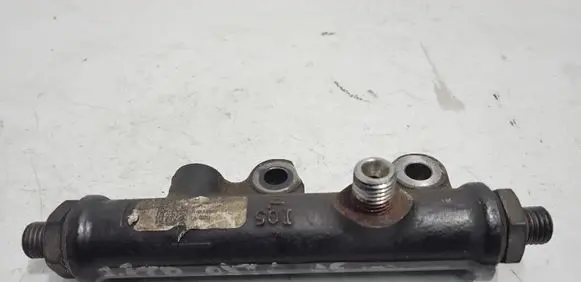 Peugeot 607 Fuel main line pipe 4R8Q9C066AB