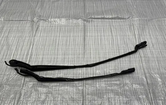 Citroen DS7 Crossback Front wiper blade arm