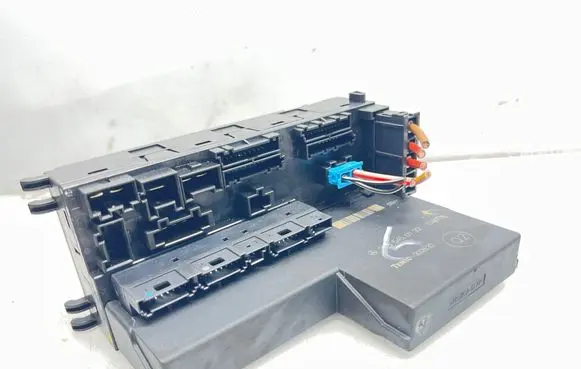 Mercedes-Benz CLK A208 C208 Fuse module 2085450132