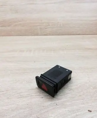 Volkswagen Bora Hazard light switch 1J0953235A