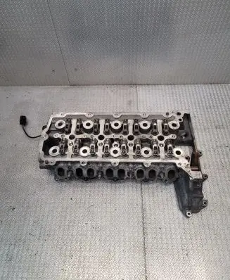 Jaguar XE Engine head PBG4D36090AC