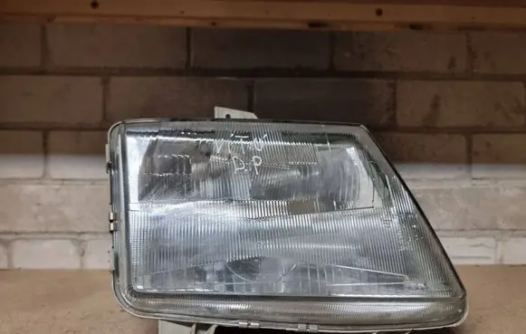 Mercedes-Benz Vito Viano W638 Headlight/headlamp 6388200761 67629800