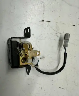 Honda CR-V Loading door lock 