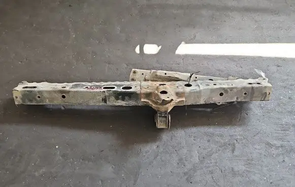 Toyota Avensis T270 Front axle beam IMPRK1486902