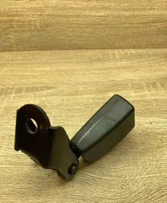 BMW 5 E60 E61 Rear seatbelt buckle 9117187 33027
