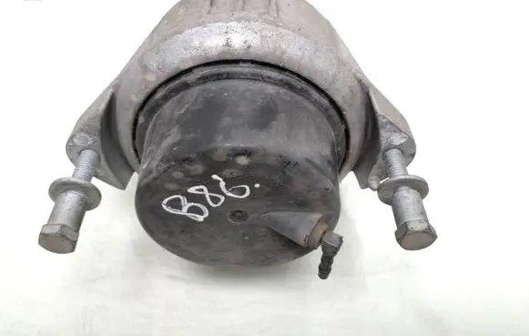 BMW X1 E84 Engine mount bracket 6773742