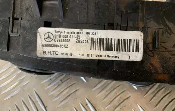 Mercedes-Benz Sprinter W906 Climate control unit A9068300485KZ
