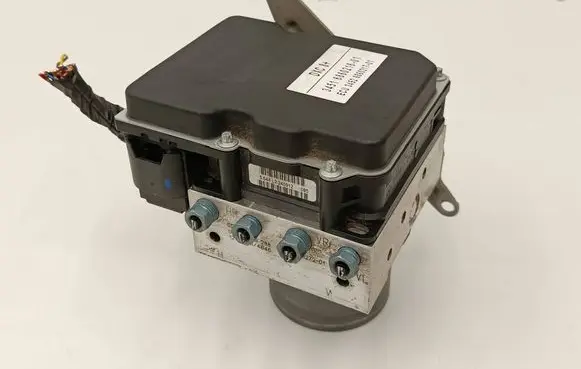 BMW X1 E84 ABS Pump 6860216 6860217