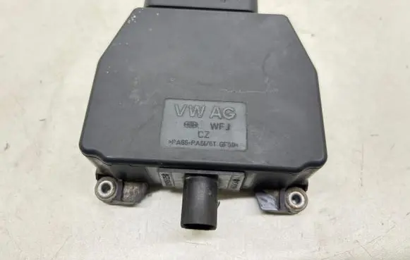 Volkswagen Polo Other control units/modules 6Q0906625C