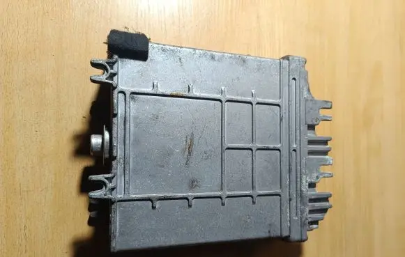 Volkswagen PASSAT B4 Engine control unit/module 028906021CK 28SA2888 0281001423