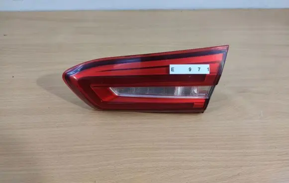 Ford Focus Tailgate rear/tail lights JX7B13A602BC