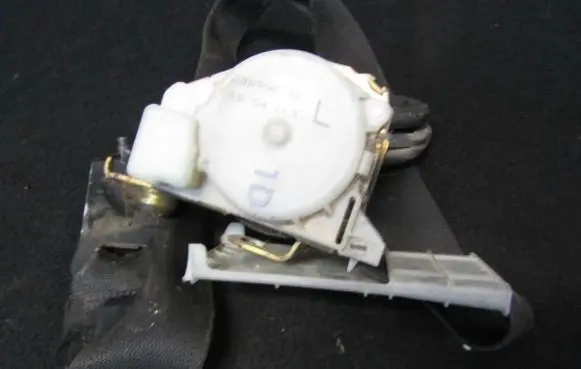 Opel Vectra B Front seatbelt 20099675