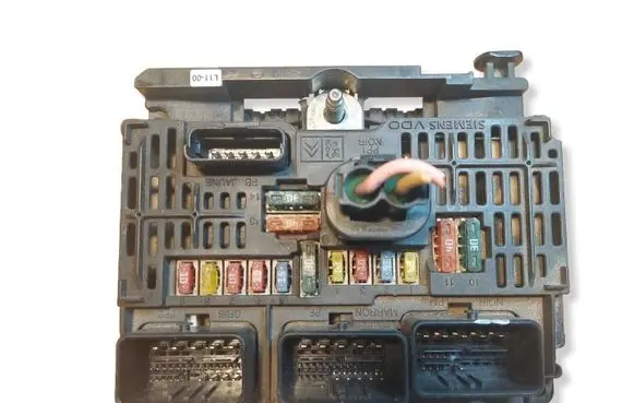 Citroen C4 I Central body control module 9661682980 S118983011C BSML1100