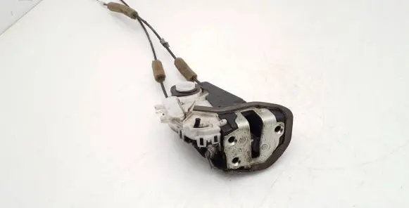 Honda CR-V Rear door lock