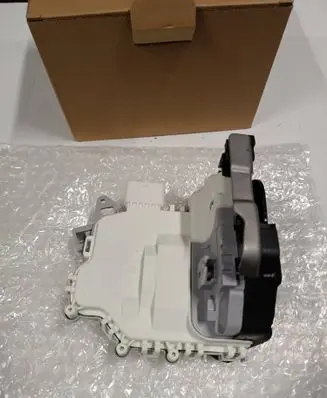 Audi A4 S4 B8 8K Front door lock 8J1833016C 1337ZC-6F 8J1837016E