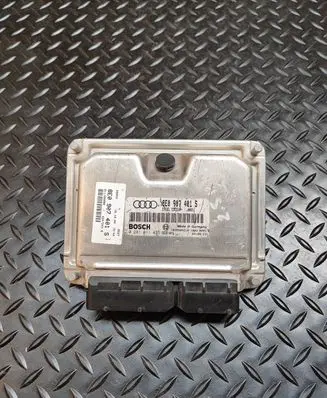 Audi A4 S4 B6 8E 8H Engine control unit/module 8E0907401s 0281011435