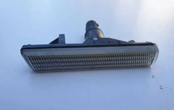 BMW 3 E46 Front fender indicator light 69005319