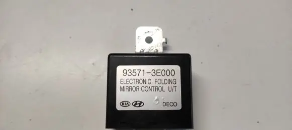 KIA Sorento Wing mirror control module 935713E000