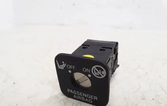 Lexus IS 220D-250-350 Passenger airbag on/off switch 1951D06