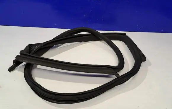 Maserati Ghibli Rubber seal front coupe door