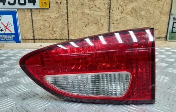 Subaru Tribeca Tailgate rear/tail lights 84912XA4209E