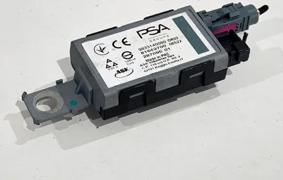 Peugeot 308 SW Sound amplifier 9833140080