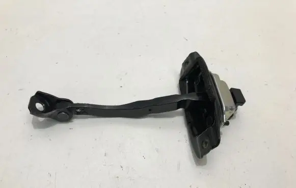 Nissan Qashqai J12 Rear door check strap stopper 6UA