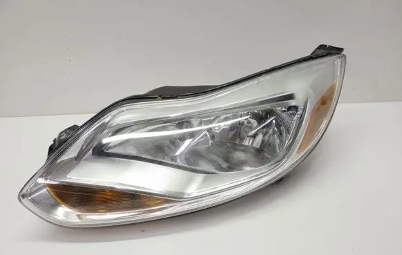 Ford Focus Headlight/headlamp BM5113W030E