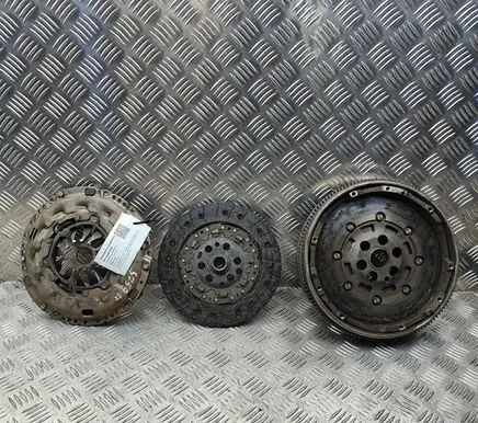 Volkswagen Transporter - Caravelle T6 Clutch set kit 123043610 323064110