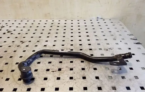 Volkswagen PASSAT B8 Engine coolant pipe/hose 04L121065AJ