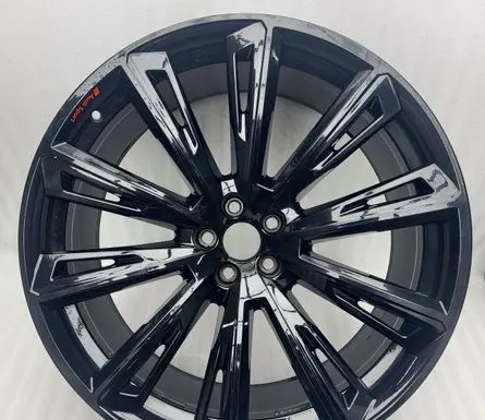 Audi Q8 Non-original wheel cap 4M8601025AT 4M8601025R