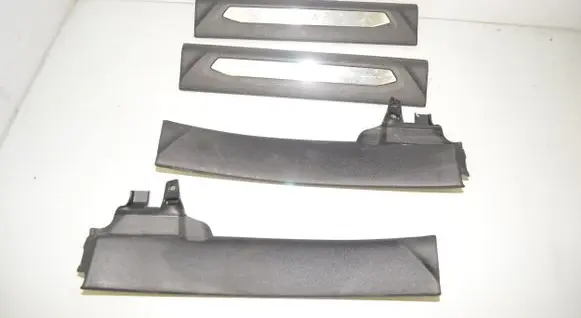 BMW 1 F40 Front sill trim cover 7444942 7444941 7469183
