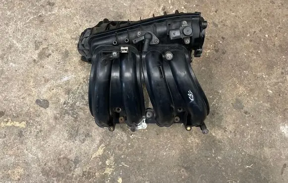 BMW 1 E81 E87 Intake manifold