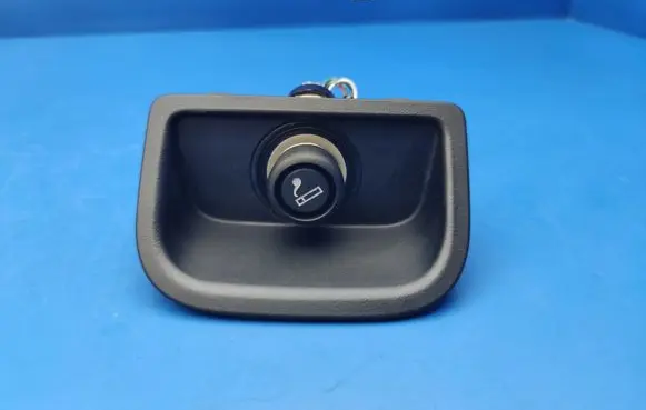 Lexus LS 430 Cigarette lighter rear 5891950010
