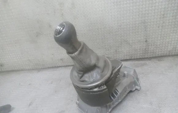 Audi A2 Gear shifter/selector 8Z0711246A
