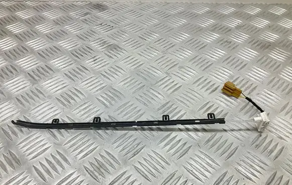 Audi A4 S4 B9 Panel trim 8W0947095