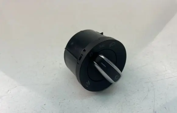 Volkswagen Golf VI Light switch 3C8941431B